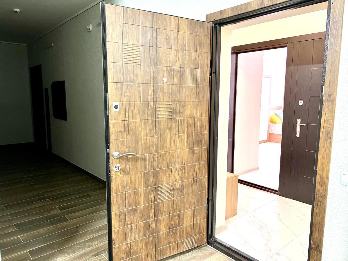 לבוב Osapart Hotel In A Complex Semycvit 2 מראה חיצוני תמונה