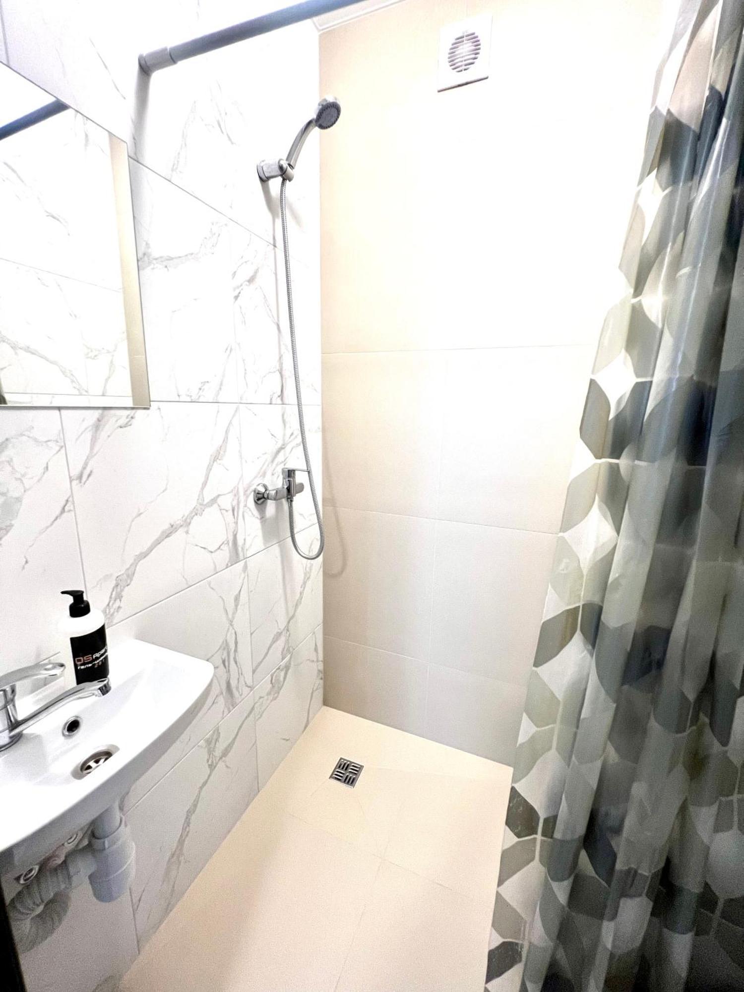 לבוב Osapart Hotel In A Complex Semycvit 2 מראה חיצוני תמונה