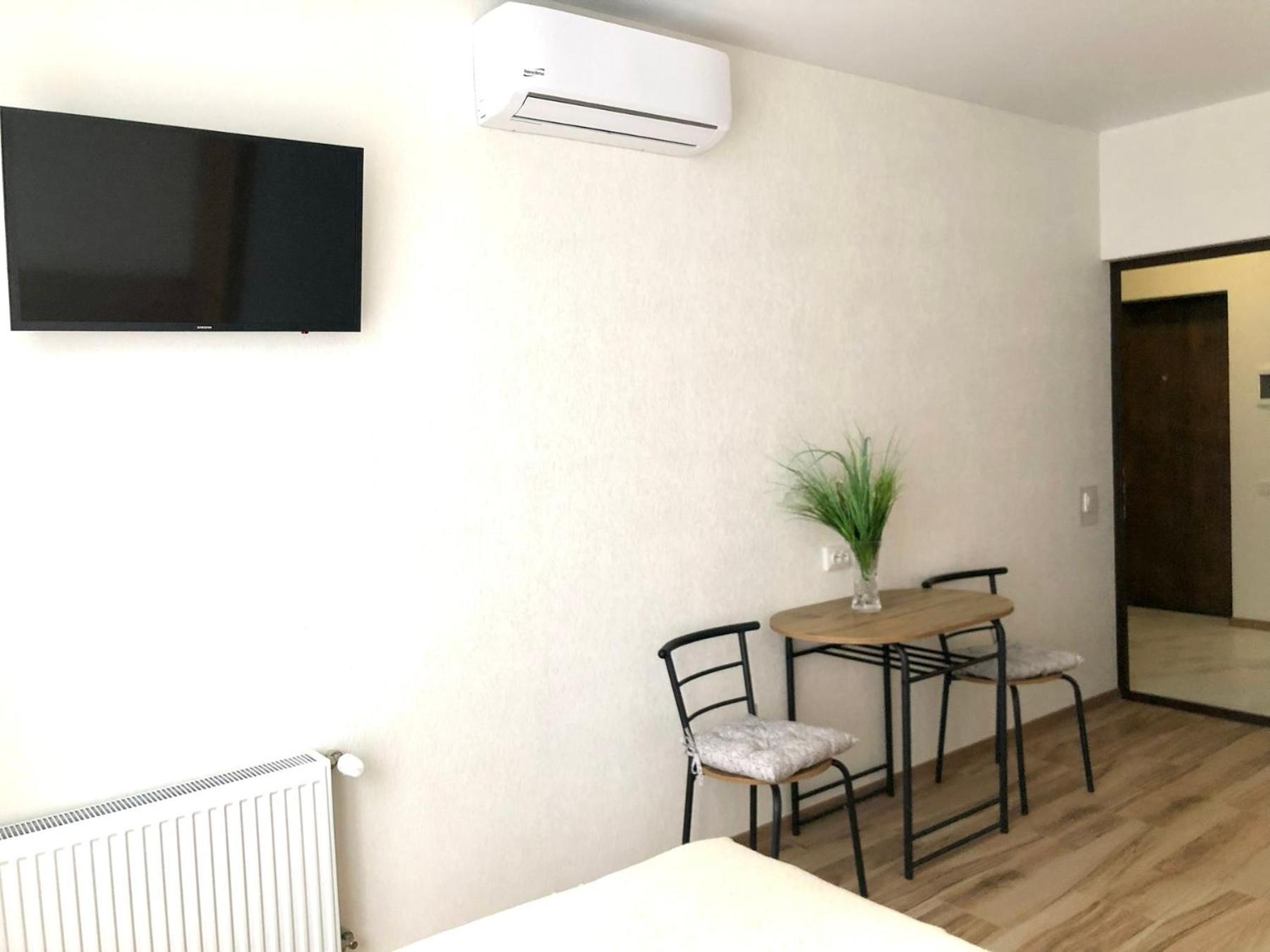 לבוב Osapart Hotel In A Complex Semycvit 2 מראה חיצוני תמונה